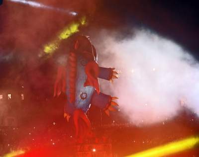 Pofrunął nawet pomnik Smoka Wawelskiego. Wielki pokaz nad Wisłą - zdjęcie 13