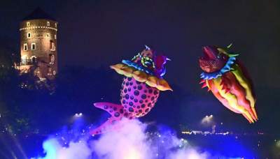 Pofrunął nawet pomnik Smoka Wawelskiego. Wielki pokaz nad Wisłą - zdjęcie 15