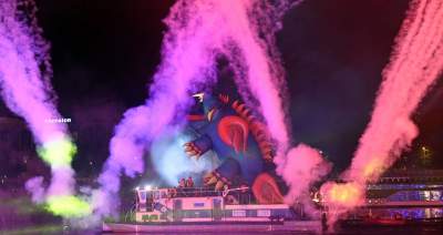 Pofrunął nawet pomnik Smoka Wawelskiego. Wielki pokaz nad Wisłą - zdjęcie 12