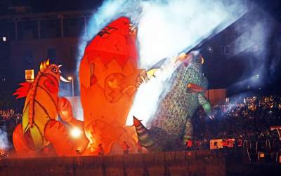 Pofrunął nawet pomnik Smoka Wawelskiego. Wielki pokaz nad Wisłą - zdjęcie 72