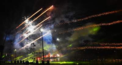 Pofrunął nawet pomnik Smoka Wawelskiego. Wielki pokaz nad Wisłą - zdjęcie 4