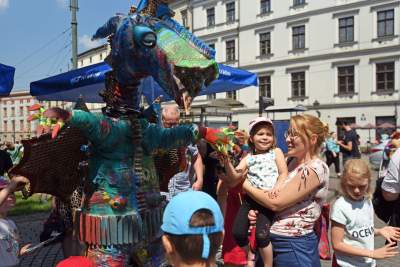 Piknik przed magistratem: smoki, zioła i scena przed urzędem - zdjęcie 3