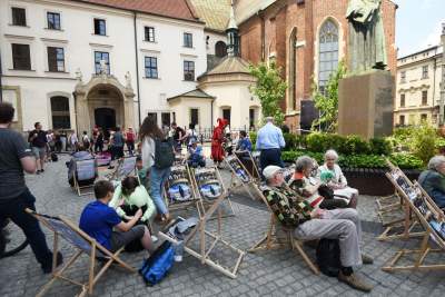 Piknik przed magistratem: smoki, zioła i scena przed urzędem - zdjęcie 12