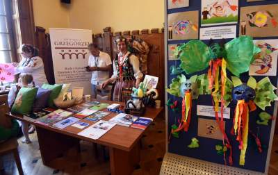 Piknik przed magistratem: smoki, zioła i scena przed urzędem - zdjęcie 24