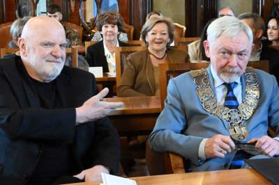 Andrzej Mleczko odbiera tytuł honorowego obywatela Krakowa, fot. Marek Lasyk - zdjęcie 10