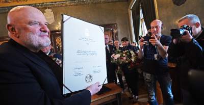 Andrzej Mleczko odbiera tytuł honorowego obywatela Krakowa, fot. Marek Lasyk - zdjęcie 3