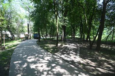 Dosłownie odlotowy park na Klinach, nawiązuje do historii... - zdjęcie 10