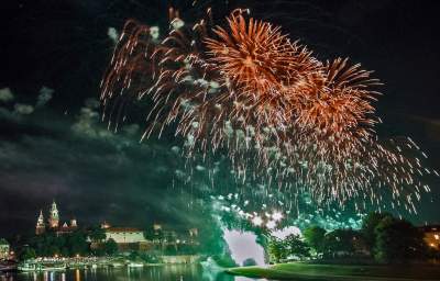 Historia „Wianków”: dobra zabawa i piękne kobiety z kwiatami we włosach - zdjęcie 40