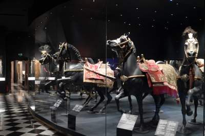 Nowy Skarbiec Koronny na Wawelu, spektakularny mapping na dziedzińcu - zdjęcie 18