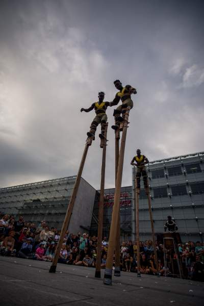 Magiczne show na szczudłach. Teatry uliczne w akcji - zdjęcie 15