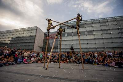 Magiczne show na szczudłach. Teatry uliczne w akcji - zdjęcie 7