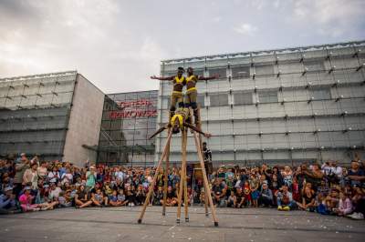 Magiczne show na szczudłach. Teatry uliczne w akcji - zdjęcie 8