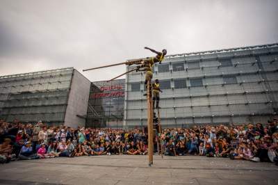 Magiczne show na szczudłach. Teatry uliczne w akcji - zdjęcie 17