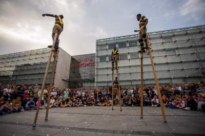 Magiczne show na szczudłach. Teatry uliczne w akcji - zdjęcie 9
