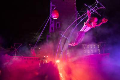 "Kosmiczny" koniec spektakularnej imprezy - zdjęcie 24