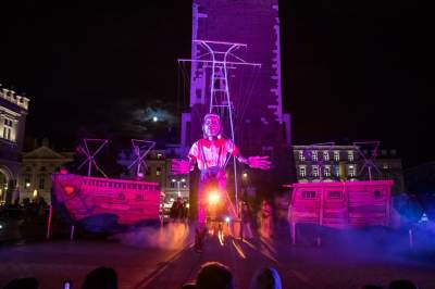 "Kosmiczny" koniec spektakularnej imprezy - zdjęcie 23