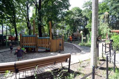 Wielkie sprzątanie po sobotniej nawałnicy, fot. Marek Lasyk - zdjęcie 12