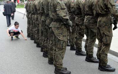 Kraków uczcił rocznicę Powstania. Bez rac i marszu neofaszystów - zdjęcie 31