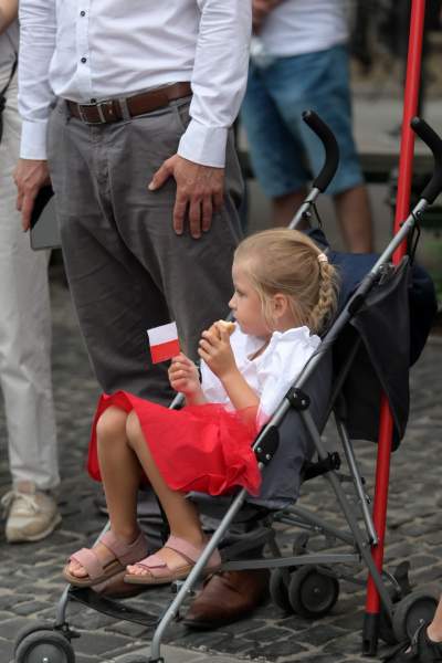 Kraków uczcił rocznicę Powstania. Bez rac i marszu neofaszystów - zdjęcie 24