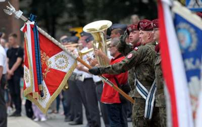 Kraków uczcił rocznicę Powstania. Bez rac i marszu neofaszystów - zdjęcie 23