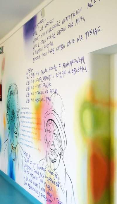 Literackie murale na szkolnym korytarzu. Kapitalny pomysł - zdjęcie 9