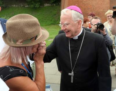 Tak abp Jędraszewski żegnał pielgrzymów. Entuzjazm kilku tysięcy osób - zdjęcie 6