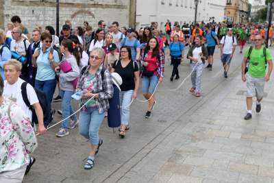 Tak abp Jędraszewski żegnał pielgrzymów. Entuzjazm kilku tysięcy osób - zdjęcie 20