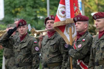 Marsz Szlakiem I Kompanii Kadrowej 2022, fot. Marek Lasyk - zdjęcie 5