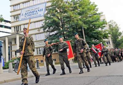 Marsz Szlakiem I Kompanii Kadrowej 2022, fot. Marek Lasyk - zdjęcie 17