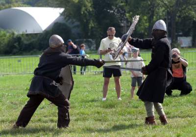 Średniowieczna osada na Błoniach, czyli huczne urodziny Smoka - zdjęcie 13