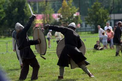 Średniowieczna osada na Błoniach, czyli huczne urodziny Smoka - zdjęcie 10