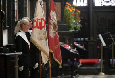 Tak Kraków świętował dzień Wojska Polskiego. Msza, złożenie kwiatów... - zdjęcie 1