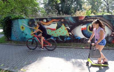 Płonący Ługańsk, płaczące oczy z tęczówkami w barwach Ukrainy - zdjęcie 12