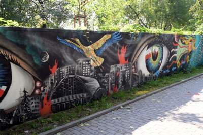 Płonący Ługańsk, płaczące oczy z tęczówkami w barwach Ukrainy - zdjęcie 8