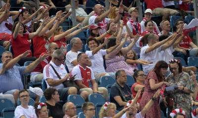 Jest mecz, jest impreza. Tutaj kibice zawsze dobrze się bawią... - zdjęcie 4