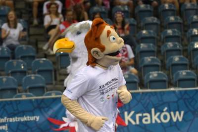 Jest mecz, jest impreza. Tutaj kibice zawsze dobrze się bawią... - zdjęcie 2