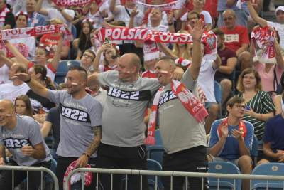 Jest mecz, jest impreza. Tutaj kibice zawsze dobrze się bawią... - zdjęcie 8