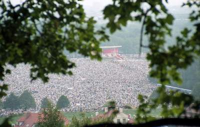 20 lat temu były tłumy i entuzjazm. To była ostatnia pielgrzymka - zdjęcie 10