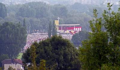 20 lat temu były tłumy i entuzjazm. To była ostatnia pielgrzymka - zdjęcie 30
