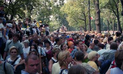 20 lat temu były tłumy i entuzjazm. To była ostatnia pielgrzymka - zdjęcie 21