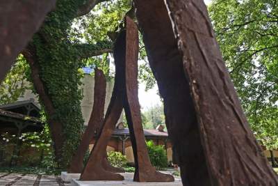 Wyjątkowy pokaz rzeźb Magdaleny Abakanowicz. "Postacie kroczące" - zdjęcie 14