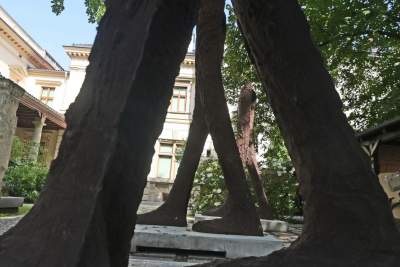 Wyjątkowy pokaz rzeźb Magdaleny Abakanowicz. "Postacie kroczące" - zdjęcie 7