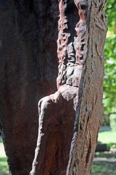 Wyjątkowy pokaz rzeźb Magdaleny Abakanowicz. "Postacie kroczące" - zdjęcie 24