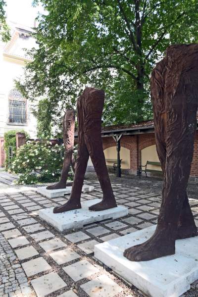 Wyjątkowy pokaz rzeźb Magdaleny Abakanowicz. "Postacie kroczące" - zdjęcie 20