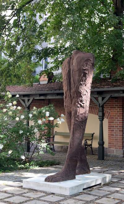 Wyjątkowy pokaz rzeźb Magdaleny Abakanowicz. "Postacie kroczące" - zdjęcie 19