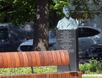 Gościu, siądź na tej ławce, a odpocznij sobie. Plac Axentowicza po remoncie - zdjęcie 5