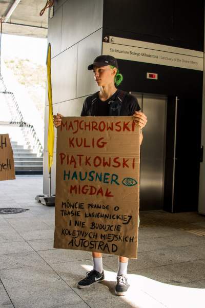 Protest aktywistów podczas otwarcia Trasy Łagiewnickiej - zdjęcie 6