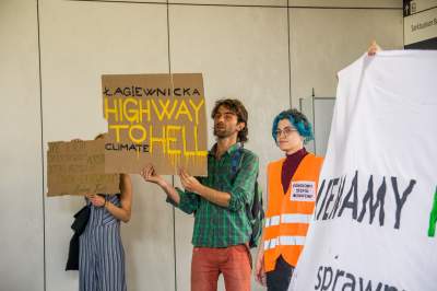 Protest aktywistów podczas otwarcia Trasy Łagiewnickiej - zdjęcie 4