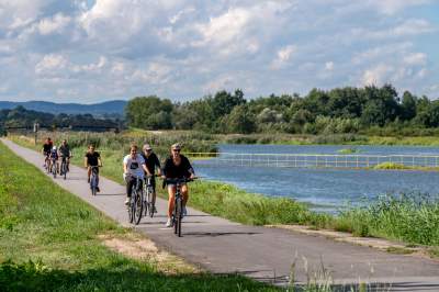 Rowerem na pociąg. Ścieżka na Kanale Łączańskim to nie tylko piękne widoki - zdjęcie 1
