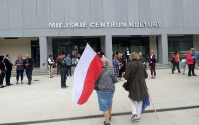 Buty prezesa w ruinie, czyli wiec Kaczyńskiego w obiektywie - zdjęcie 19